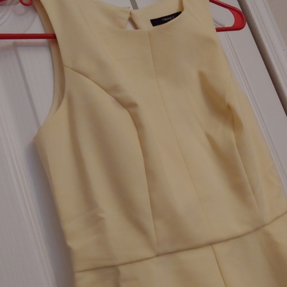 Forever 21 Short Yellow dress - Picture 4 of 8